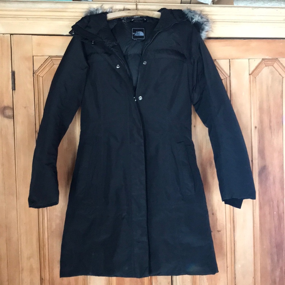 NORTH FACE Women’s Arctic Parka. Size Small.
